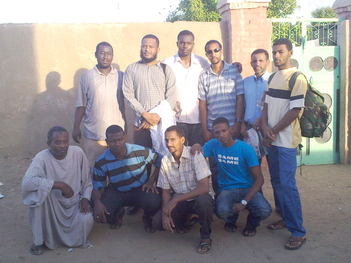 61296_156749771016214_100000435766547_411695_480763_n.jpg Hosting at Sudaneseonline.com