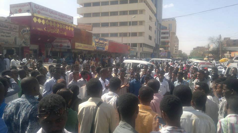 13087723_1080351425369931_1614504962991335876_n3.jpg Hosting at Sudaneseonline.com